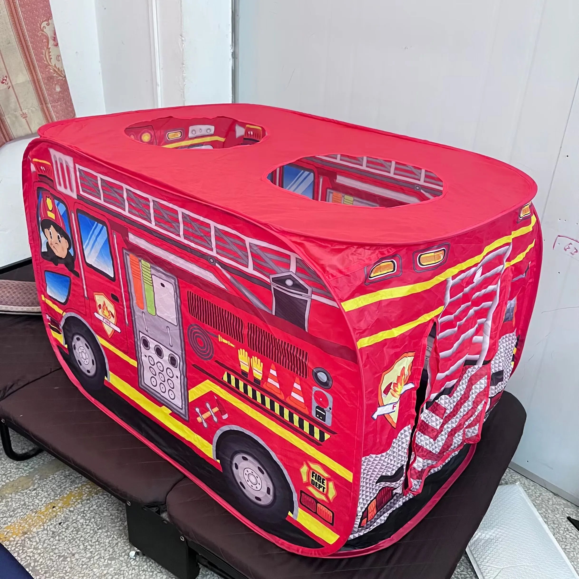 Fire Truck Play Tent with Sunroof